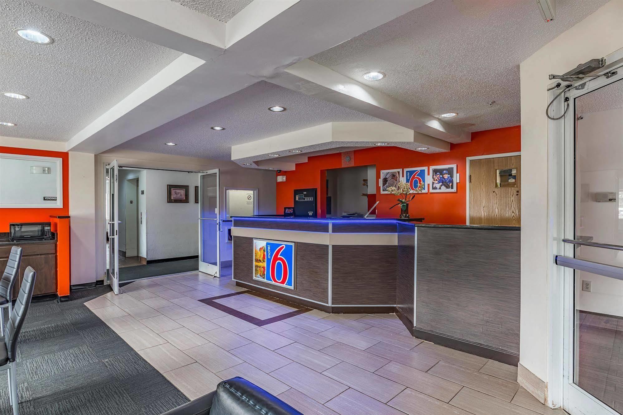 Motel 6-Charlotte, Nc - University エクステリア 写真