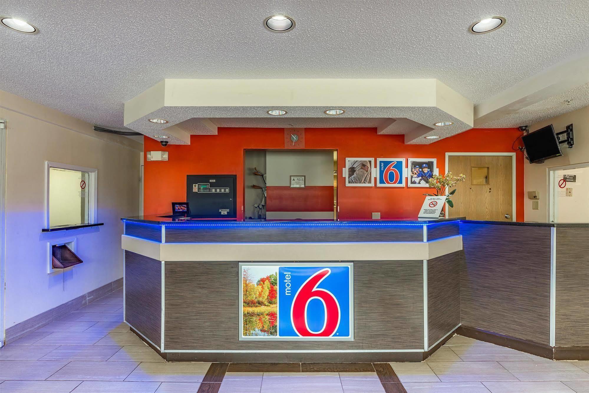 Motel 6-Charlotte, Nc - University エクステリア 写真