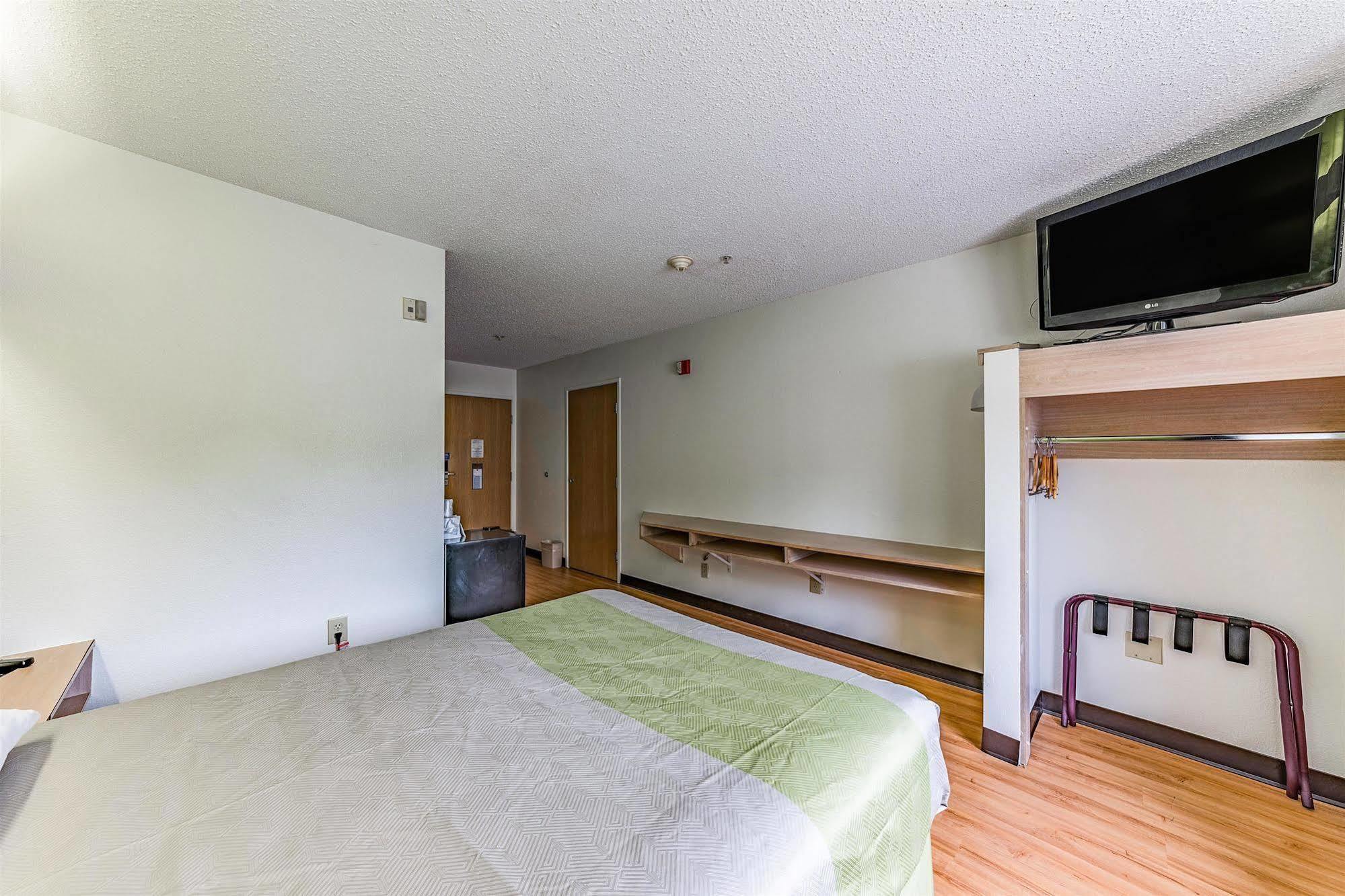 Motel 6-Charlotte, Nc - University エクステリア 写真